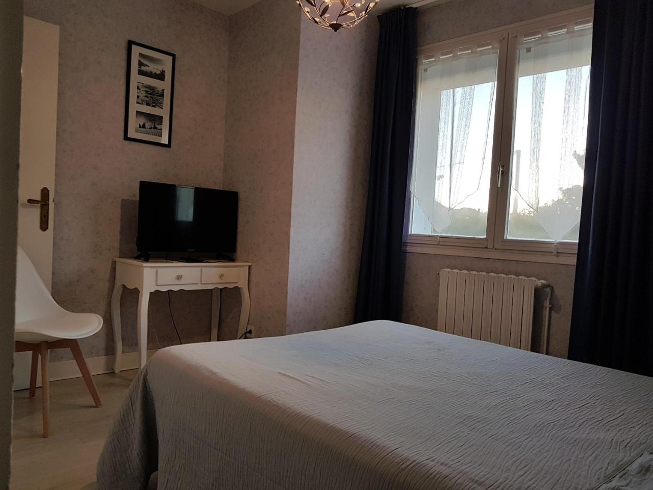 Hotel Du Commerce Chez Stephane Roumazières エクステリア 写真