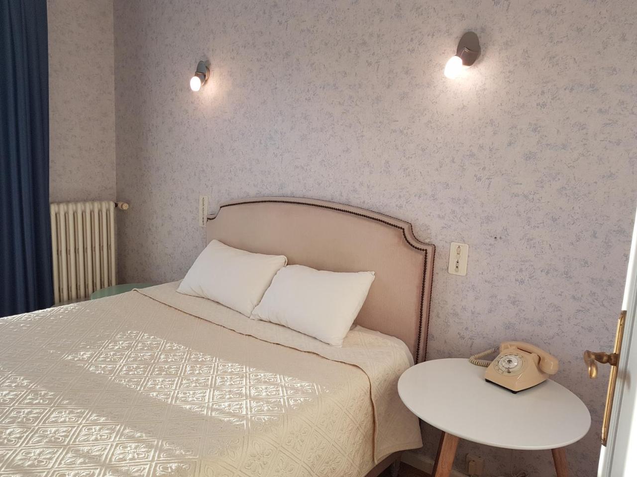 Hotel Du Commerce Chez Stephane Roumazières エクステリア 写真